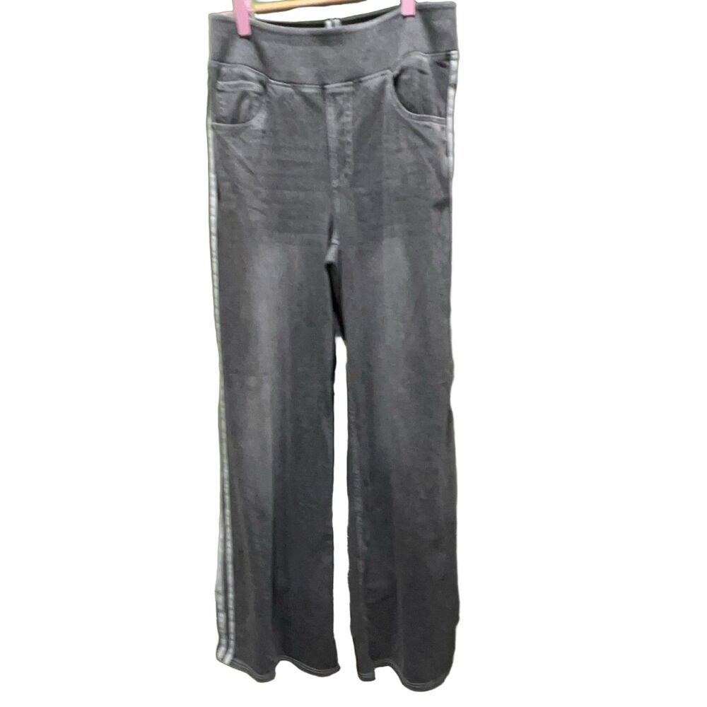 Halara Women's Gray Pants Size M Side Stripe Pockets Yoga Athleisure